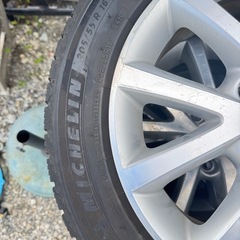 VW フォルクスワーゲン 純正 ホイール 16インチ6.5J x16H2 Michelin 冬タイヤ付き4本セット 205/55R16 2022年 の画像