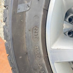 VW フォルクスワーゲン 純正 ホイール 16インチ6.5J x16H2 Michelin 冬タイヤ付き4本セット 205/55R16 2022年 の画像