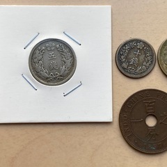 古銭 旧朝鮮銀貨銅貨や中華民国等の画像