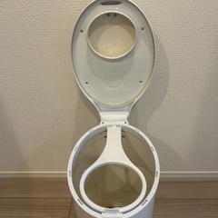 おむつゴミ箱
の画像