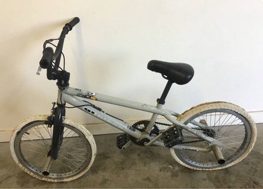 A-126(S)□岐阜発　△ GT bikes BMX / 自転車 / 20インチ / タイヤ劣化 / サビ有り / 傷あり / 現状品　R6.8/11□0.8