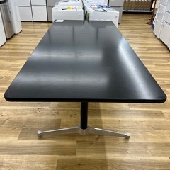 HermanMiller セグメンテッド　ベーステーブルのご紹介です！  の画像