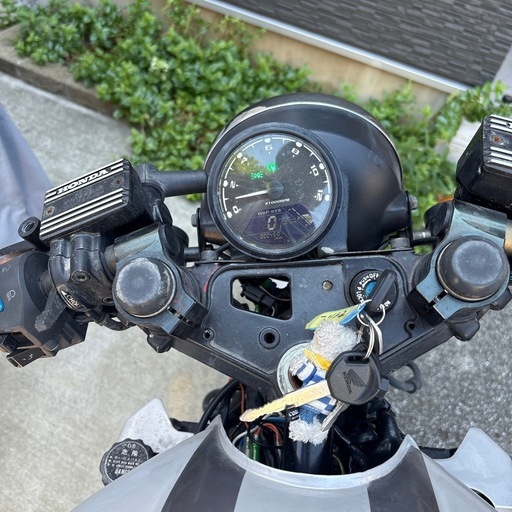 ホンダ 750 セイバー カフェレーサー　VF750