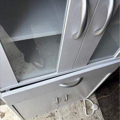 食器棚の画像