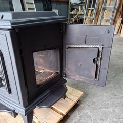 お引き取り限定★特選中古薪ストーブの掘り出し物です。の画像