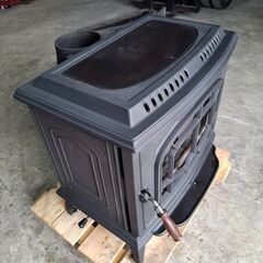 お引き取り限定★特選中古薪ストーブの掘り出し物です。の画像