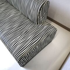 伊勢崎店【現状品】gi9-15 ソファ 3人掛け シマ柄の画像