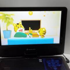 【良品】GAUDI GHV-PDV925TV/9インチポータブルDVDプレーヤーの画像
