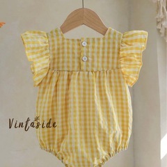 新品◆3〜6M 黄チェックロンパース◆の画像