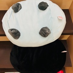 ごろねこクッションの画像