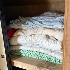 畳用の敷布団や座布団、掛け布団などの画像