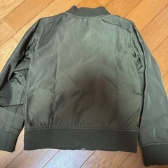 ジャンパー カーキー の画像