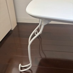 ニトリデーブルの画像