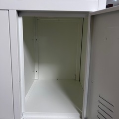 12人用 ホワイトスチールロッカーの画像