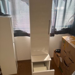 『美品』白いスリムキャビネットの画像