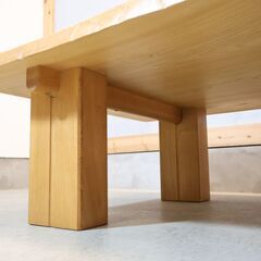 karimoku(カリモク家具)の木挽シリーズ 栓 和風民芸座卓です。シンプルでありながら重厚感のあるデザインのローテーブルは北欧スタイルや和モダンなどにおススメです！の画像