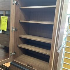 【リユ-スのサカイ広島石内店】ジモティ割！2枚扉食器棚/クリ-ニング済み/HG-7343/広島市 家具　佐伯区 家具　南区 家具　西区 家具　東区 家具　中区 家具　安佐南区 家具　安佐北区 家具　安芸区 家具　府中町 家具　海田町 家具　熊野町 家具　坂町 家具　廿日市市 家具																		の画像