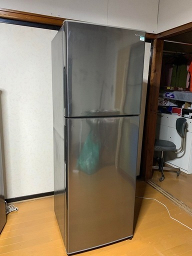 冷蔵庫（225L、2021年製）