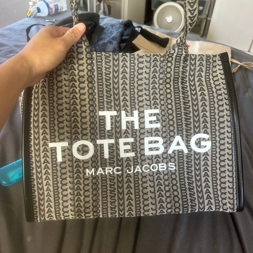 マークジェイコブ　ラージサイズ（ジャンク）