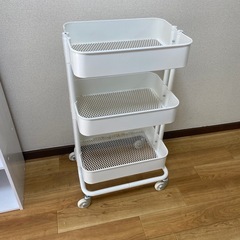 2ヶ月しか使用してない2万円相当のソファの画像