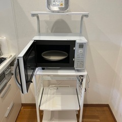 まとめ売り！電子レンジ、炊飯器・家電棚の画像