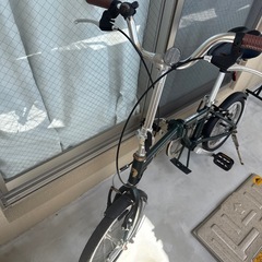 折りたたみ自転車の画像