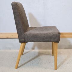 MOMO natural(モモナチュラル)のSTICK COVER CHAIR です。コンパクトなデザインの北欧スタイルダイニングチェア。カバーリングタイプでメンテナンス性も◎サイドチェアとしても♪の画像