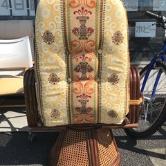 回転チェア（籐）
の画像