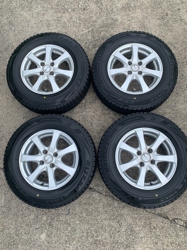 スタッドレスタイヤ　ブリザック