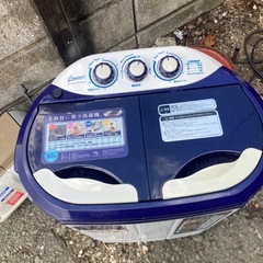 小さな洗濯機の画像