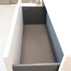 北欧デンマークのブランドBoConcept(ボーコンセプト)のFERMO(フェルモ) サイドボードです。直線的なスクエアフォルムがモダンなテレビボード。シンプルなデザインは上品で清潔感のある空間に♪の画像