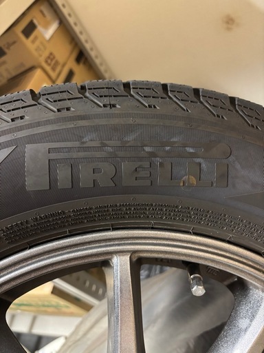 スタッドレスタイヤ　205／65  R16  95T　アルミホイール付き　
トヨタカムリで1シーズン使用　室内保管