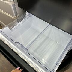【リユ-スのサカイ広島石内店】ジモティ割！/３ドア冷蔵庫/シャープ/2023年製/クリ-ニング済み/HG-7355/広島市 冷蔵庫　佐伯区 冷蔵庫　南区 冷蔵庫　西区 冷蔵庫　東区 冷蔵庫　中区 冷蔵庫　安佐南区 冷蔵庫　安佐北区 冷蔵庫　安芸区 冷蔵庫　府中町 冷蔵庫　海田町 冷蔵庫　熊野町 冷蔵庫　坂町 冷蔵庫　廿日市市 冷蔵庫																		の画像