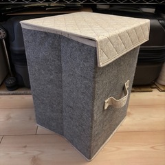 フタ付き収納ボックス グレーの画像