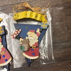 サンタクロースの木製装飾　クリスマス　壁掛け　トールペイント　木製　2点セットの画像