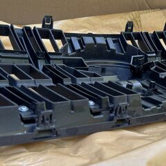 SUBARU《レガシー アウトバックBT5》メーカー純正OP フロントグリルOUTBACK BT5専用の画像