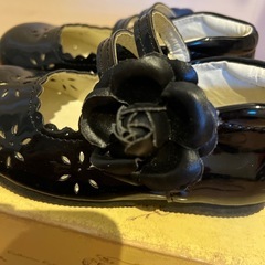 【17cm】お花モチーフエナメルシューズの画像