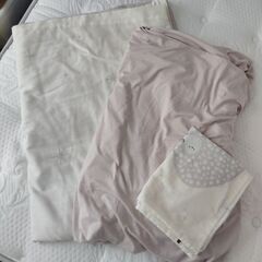 【moumou様へお譲り】ベッドカバー他の画像