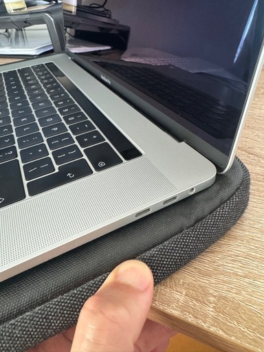MacBookPro2018 15インチ i9 32GB 1TB UKキー