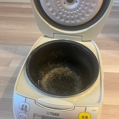 炊飯器の画像