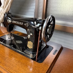 BROTHER 足踏みミシン 収納式テーブル付き 昭和 レトロ アンティークの画像