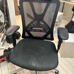 アマゾンで８万くらいでかって３年間使った椅子あげますの画像