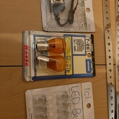 自動車　電装パーツ　工具セットつき付きの画像
