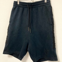 PUMA プーマ ブラックxネイビー ハーフパンツの画像