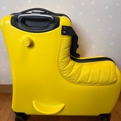 乗れるキャリーケース
の画像