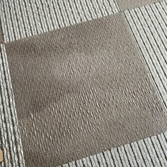 ニトリ　タイルカーペット　10枚500円　の画像