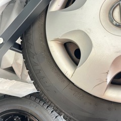 ブリジストン スタッドレスタイヤの画像