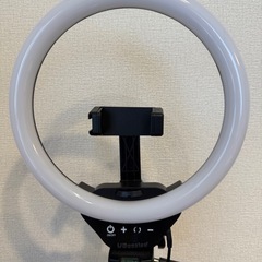 LEDリングライト付きスマホ三脚の画像