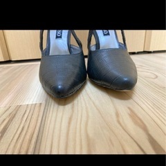 【新品タグ付き‼️】定価2万円 本革 サンダル 黒36 レザー パンプスの画像