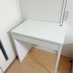 IKEA デスクの画像